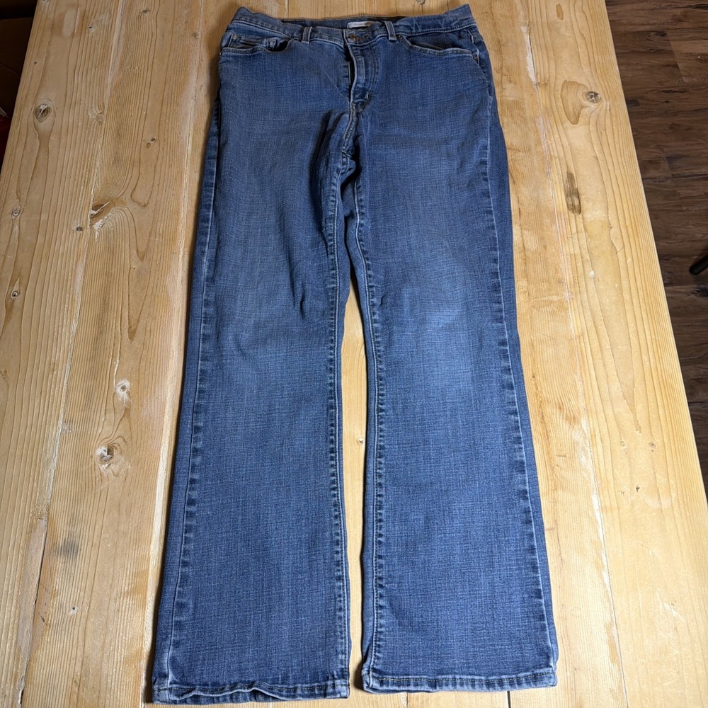 Levi's Classic Boot Jeans Womens 10 Mid Rise Bootcut Medium Wash Stretch Denim